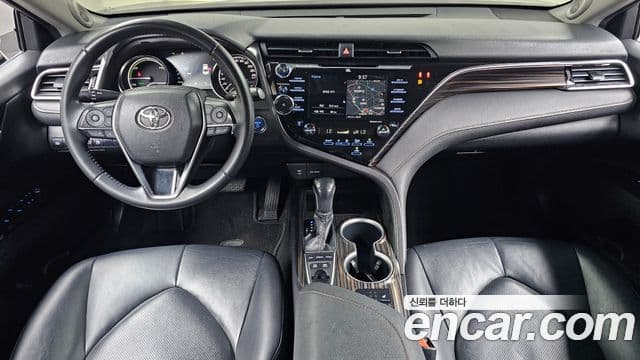 Toyota Camry 2018 — Photo 28/30