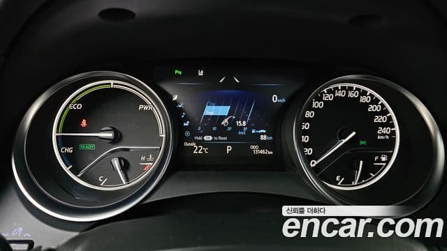 Toyota Camry 2018 — Photo 17/30