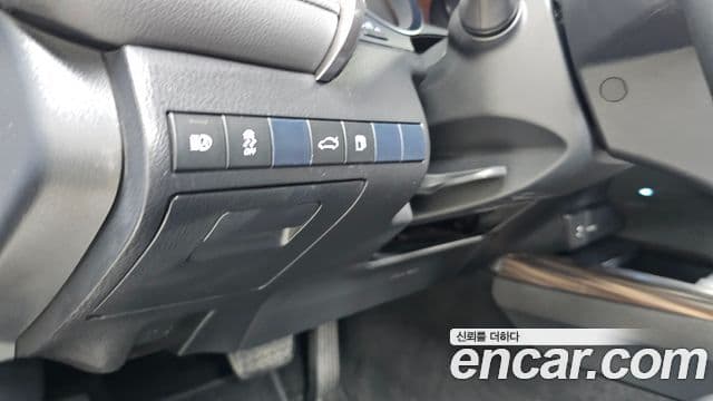 Toyota Camry 2018 — Photo 3/30