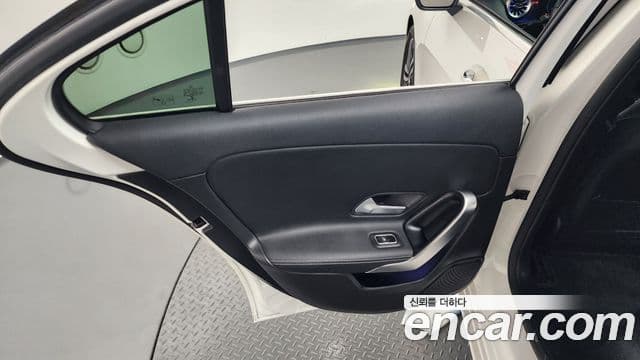Mercedes-Benz A-Class 2021 — Şəkil 10/32