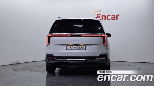 Kia Carnival 2024 — ფოტო 4/20