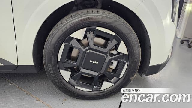 Kia Carnival 2024 — ფოტო 5/20