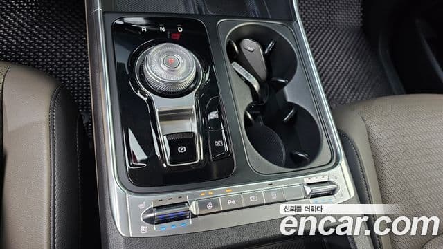 Kia Carnival 2024 — ფოტო 9/20
