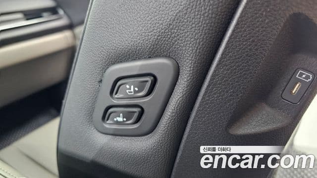 Kia Carnival 2024 — ფოტო 18/20