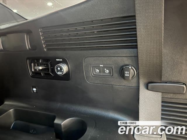 Kia Sorento 2024 — Şəkil 17/19