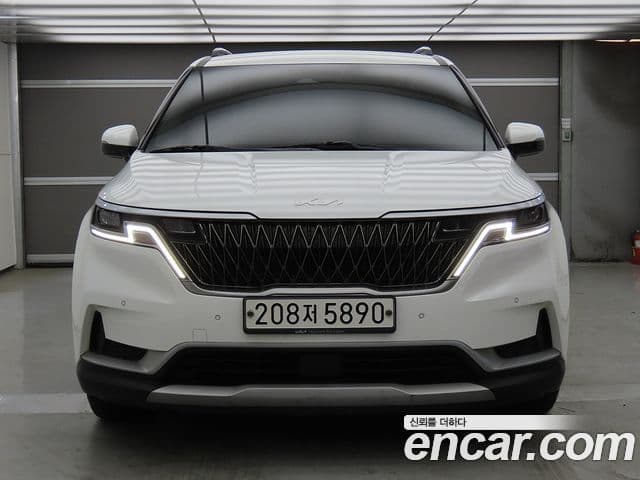 Kia Carnival 2021 — Фото 1/20