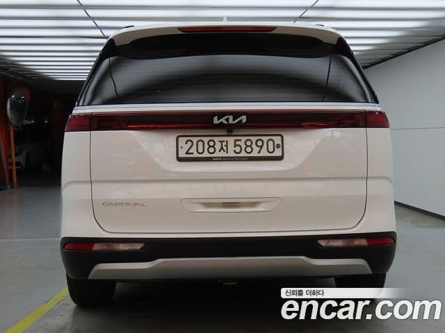 Kia Carnival 2021 — Фото 2/20