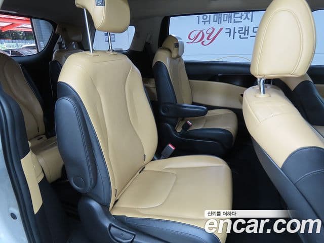 Kia Carnival 2021 — Фото 9/20