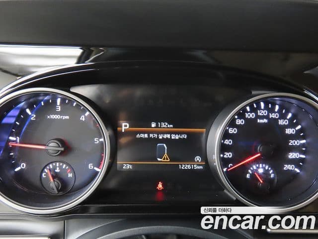 Kia Carnival 2021 — Фото 7/20