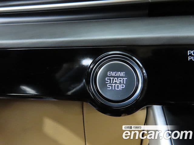 Kia Carnival 2021 — Фото 12/20