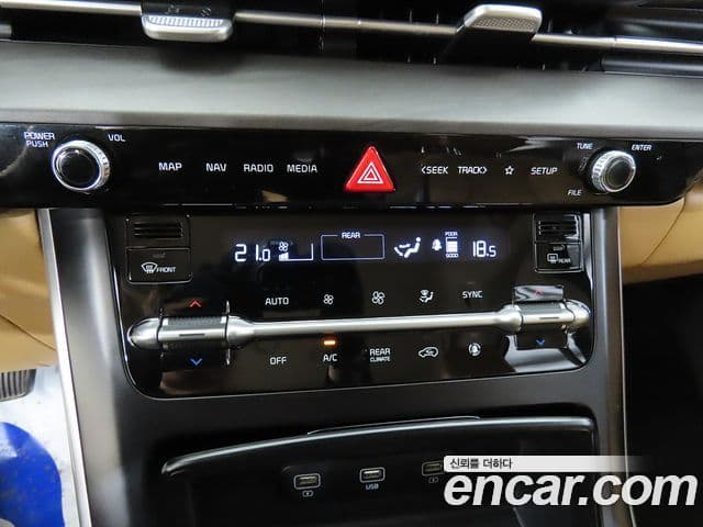 Kia Carnival 2021 — Фото 13/20