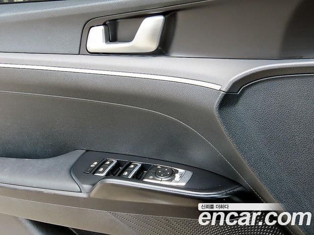 Kia K5 2022 — ფოტო 11/19