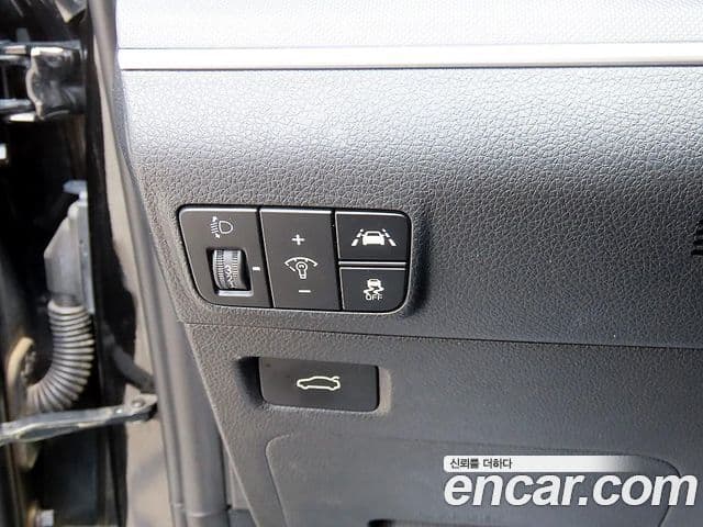 Kia K5 2022 — ფოტო 12/19