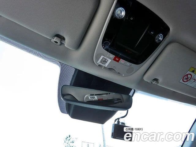 Kia K5 2022 — ფოტო 16/19