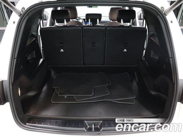 Mercedes-Benz GLB-Class 2023 — Şəkil 4/20
