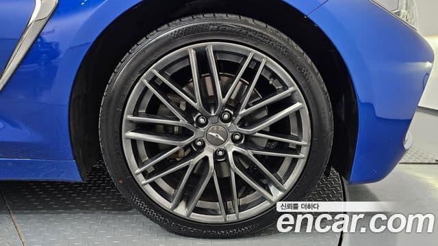 Genesis G70 2018 — Photo 7/37