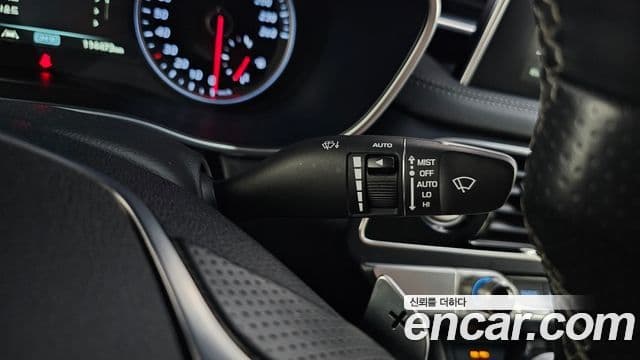 Genesis G70 2018 — Photo 31/37