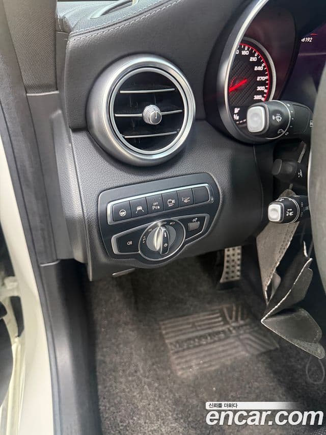 Mercedes-Benz C-Class 2018 — Фото 9/15
