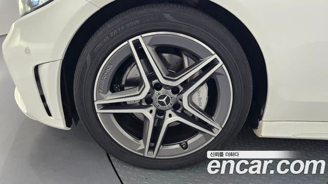 Mercedes-Benz C-Class 2020 — Photo 20/30