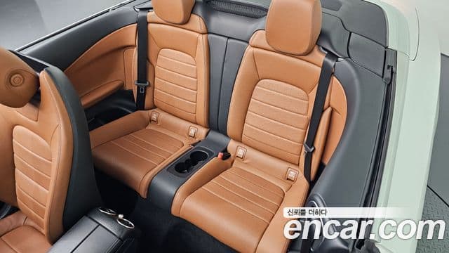 Mercedes-Benz C-Class 2020 — Photo 10/30