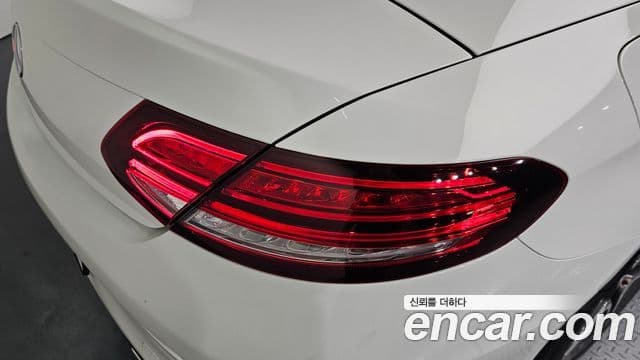 Mercedes-Benz C-Class 2020 — Photo 11/30