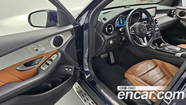 Mercedes-Benz GLC-Class 2022 — ფოტო 8/20