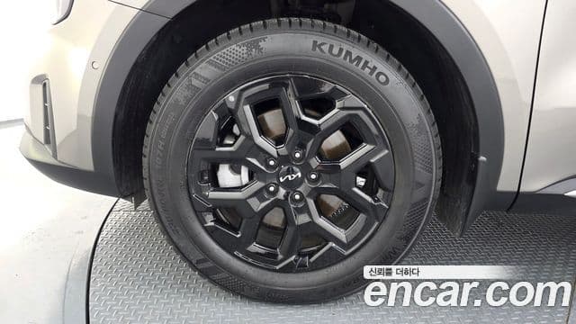 Kia Sorento 2023 — ფოტო 5/20