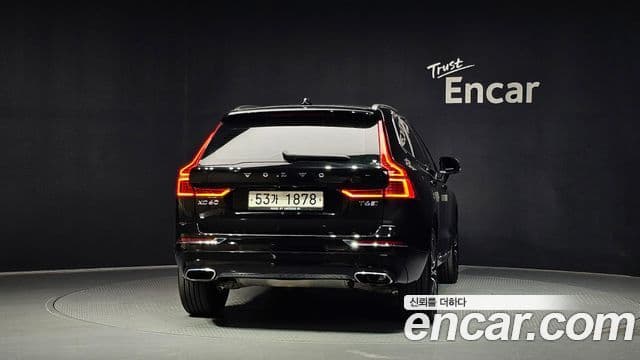 Volvo XC60 2018 — Şəkil 4/20