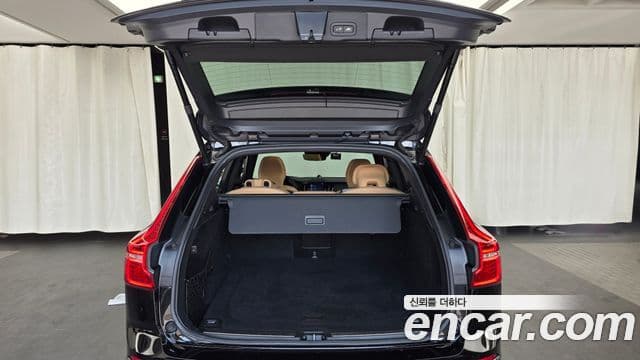Volvo XC60 2018 — Şəkil 20/20