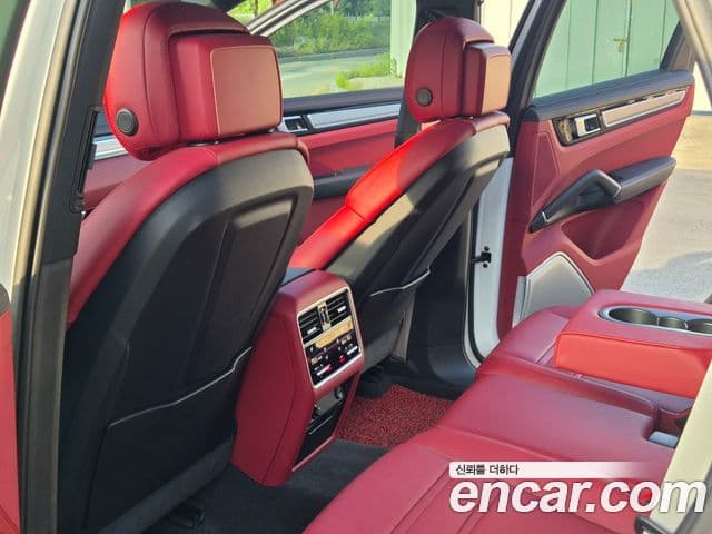 Porsche Cayenne 2022 — Şəkil 14/20