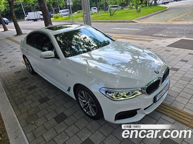 BMW 5 Series 2020 — Фото 4/20