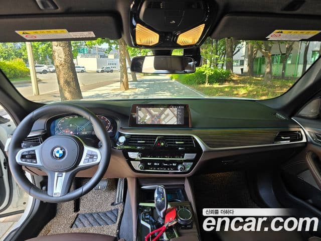 BMW 5 Series 2020 — Фото 14/20