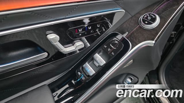 Mercedes-Benz S-Class 2021 — ფოტო 32/34