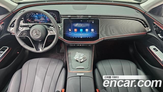Mercedes-Benz E-Class 2025 — Фото 7/20