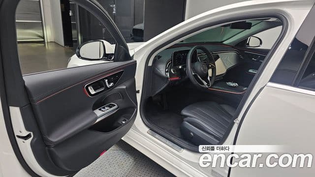 Mercedes-Benz E-Class 2025 — Фото 10/20