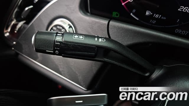 Mercedes-Benz E-Class 2025 — Фото 19/20