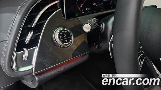 Mercedes-Benz E-Class 2025 — Фото 20/20