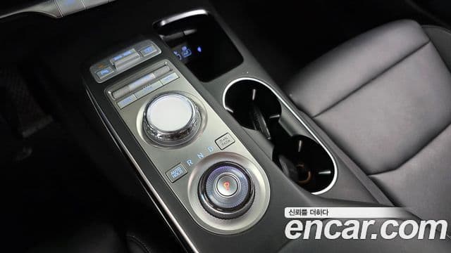 Genesis GV70 2022 — ფოტო 9/20