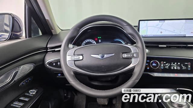 Genesis GV70 2022 — ფოტო 13/20
