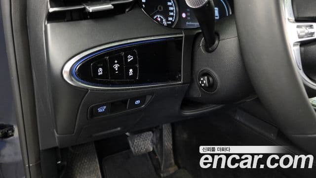 Genesis GV70 2022 — ფოტო 18/20