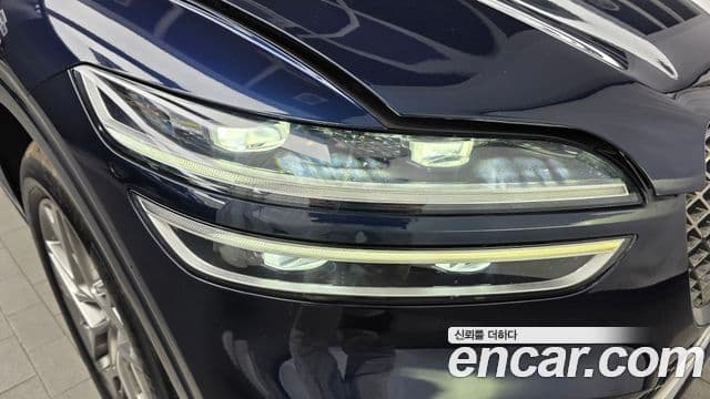 Genesis GV70 2022 — Photo 8/33