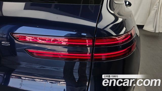 Genesis GV70 2022 — Photo 18/33