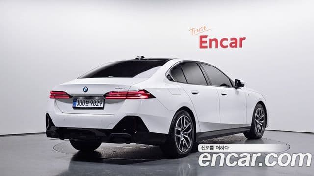 BMW 5 Series 2025 — Şəkil 2/20