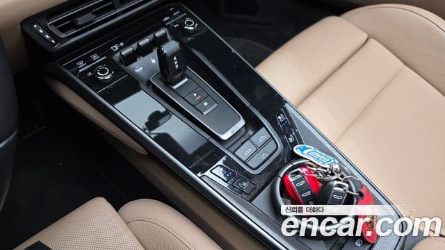 Porsche 911 2021 — ფოტო 8/20