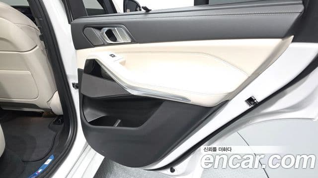 BMW X5 2025 — Photo 17/32