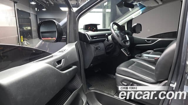 Hyundai Staria 2022 — Фото 10/20
