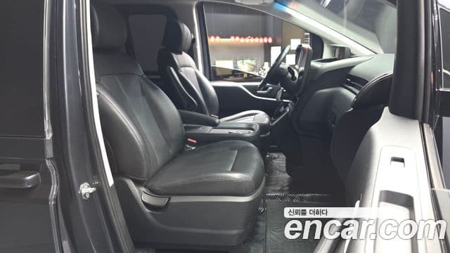 Hyundai Staria 2022 — Фото 11/20