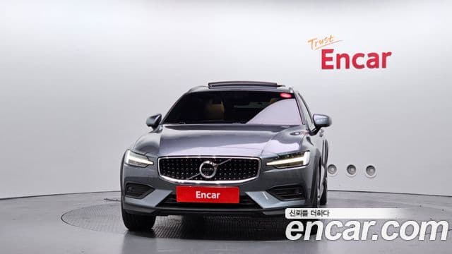 Volvo V60 Cross Country 2020 — ფოტო 3/20
