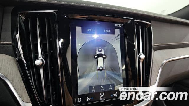Volvo V60 Cross Country 2020 — ფოტო 14/20