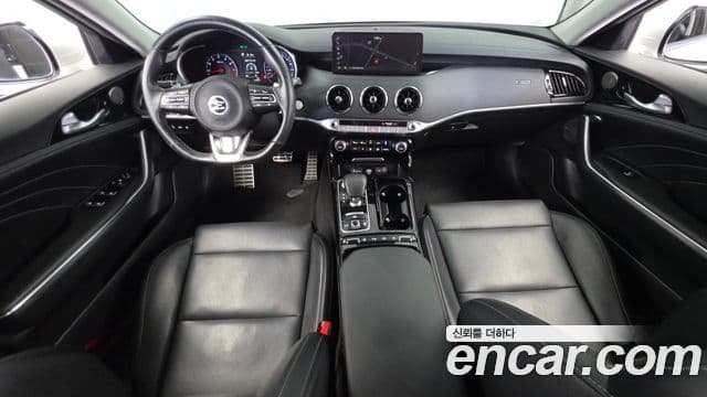 Kia Stinger 2021 — ფოტო 9/20